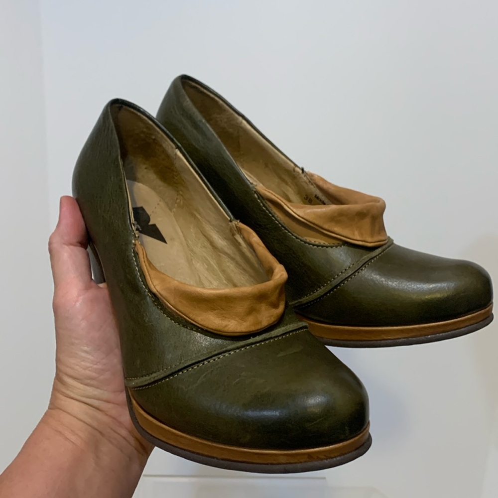 Army green tan pumps DKODE rare